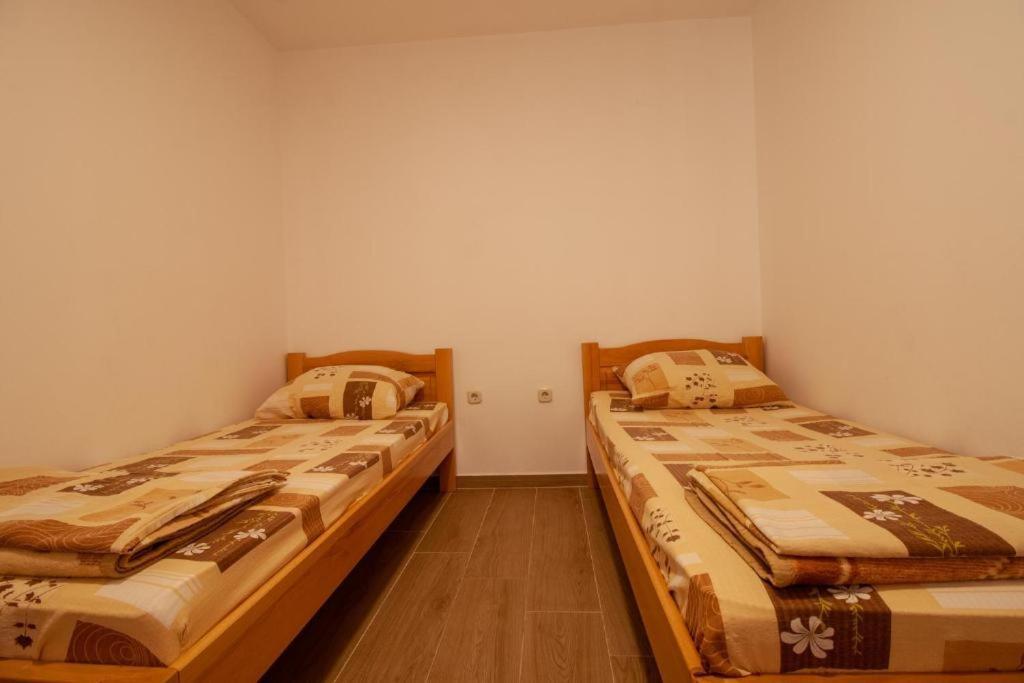 Bed And Breakfast Jadran 内乌姆 外观 照片